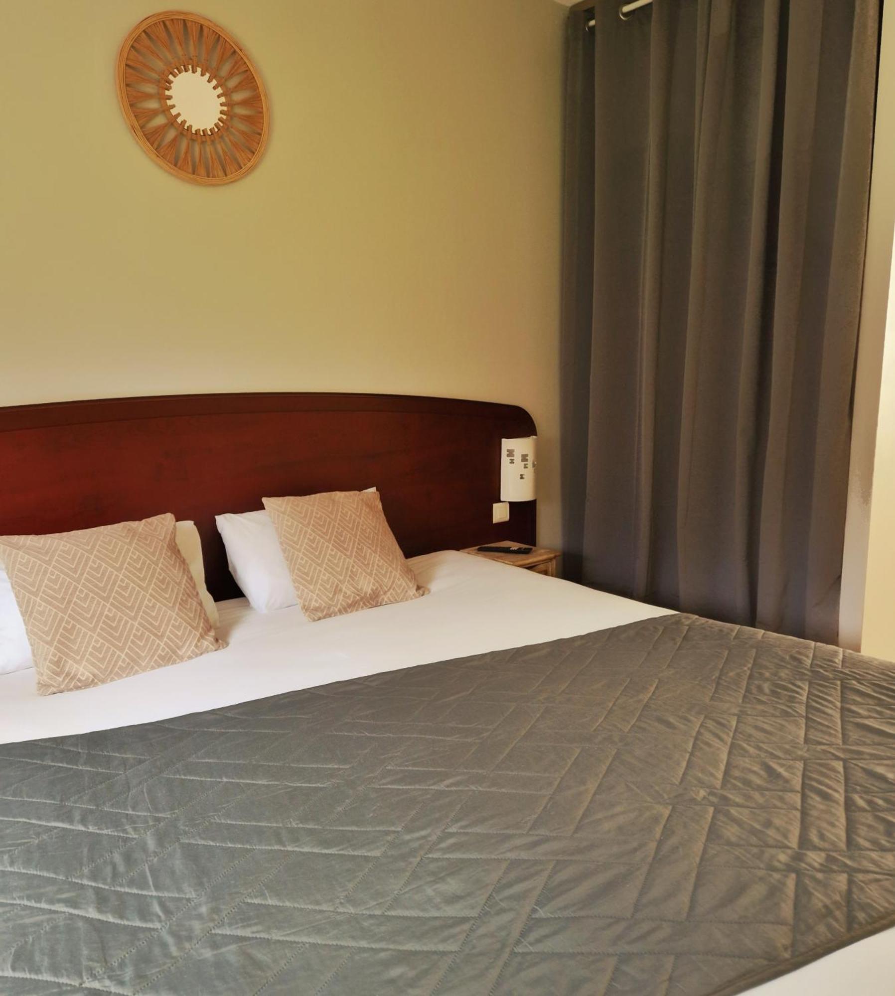 Tempo Hotel Millau Luaran gambar